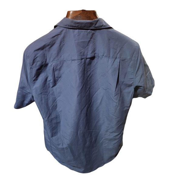 L.L. Bean Men's Blue Short Sleeve Nylon Fishing Shirt With Zipper Pocket Size SM - Picture 2 of 5